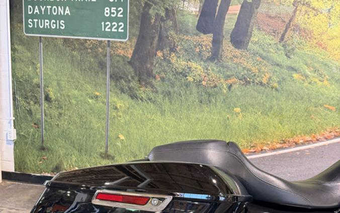 2023 Harley-Davidson Street Glide