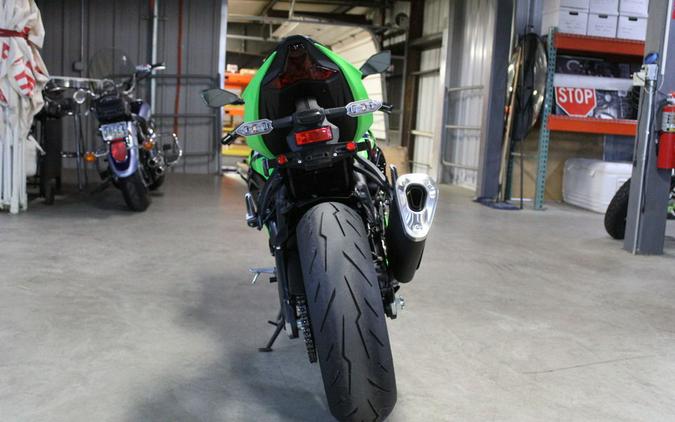 2026 Kawasaki Ninja® ZX™-6R Base