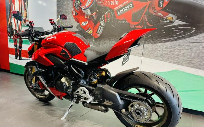 2022 Ducati Streetfighter V4 S Ducati Red