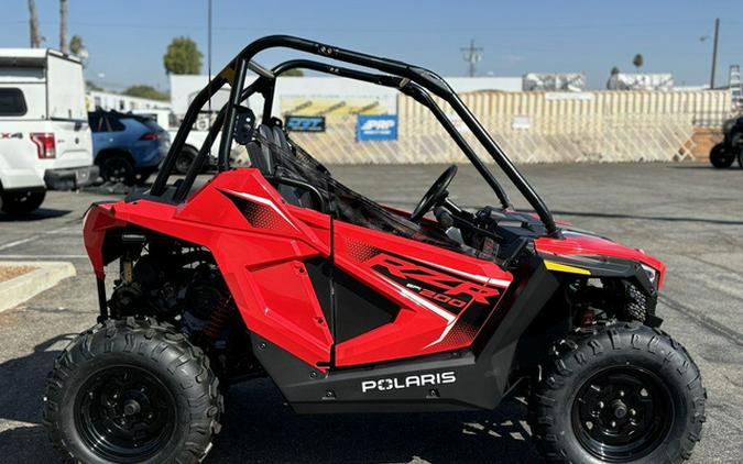 2025 Polaris RZR 200 EFI