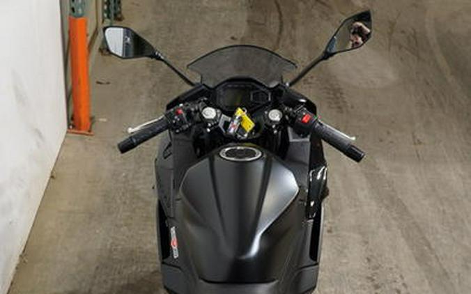 2026 Kawasaki Ninja® 500 ABS Metallic Flat Spark Black