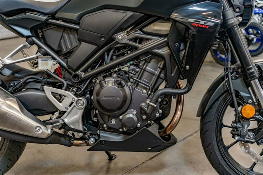 2025 Honda CB300R