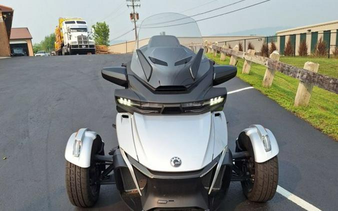 2025 Can-Am® Spyder RT Limited Dark Wheels