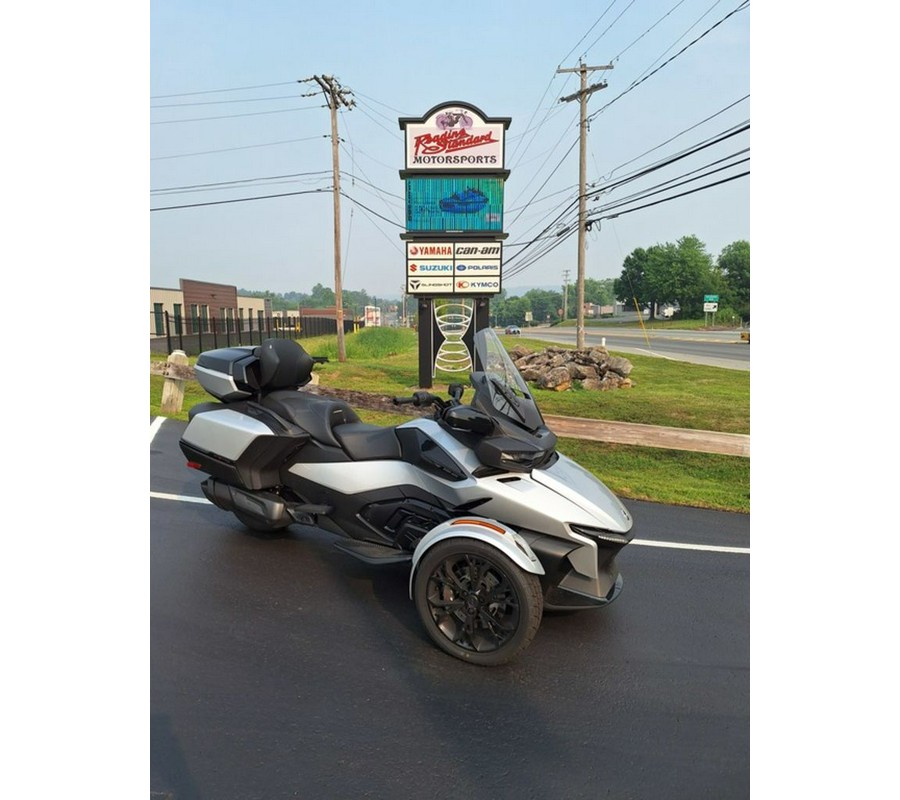 2025 Can-Am® Spyder RT Limited Dark Wheels