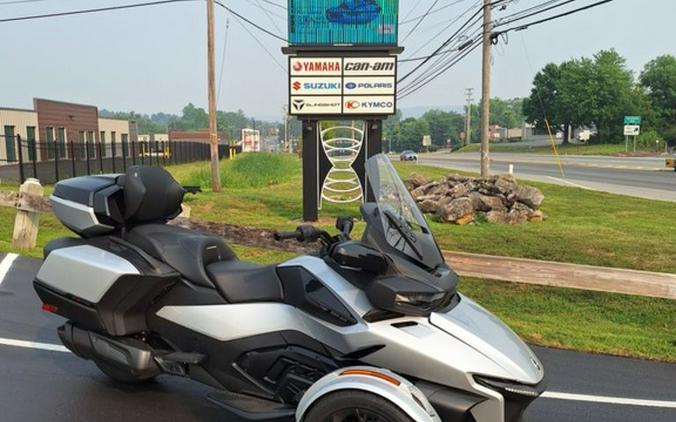 2025 Can-Am® Spyder RT Limited Dark Wheels