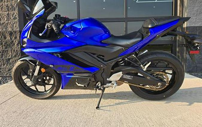 2023 Yamaha YZF-R3 ABS