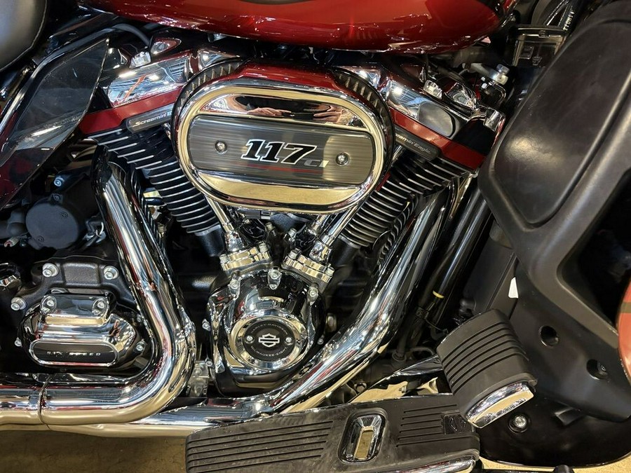 2022 Harley-Davidson CVO Tri Glide FLHTCUTGSE