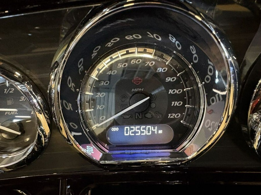 2022 Harley-Davidson CVO Tri Glide FLHTCUTGSE
