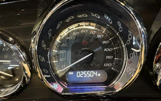 2022 Harley-Davidson CVO Tri Glide FLHTCUTGSE