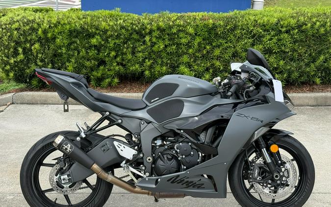 2025 Kawasaki Ninja® ZX™-6R KRT Edition ABS