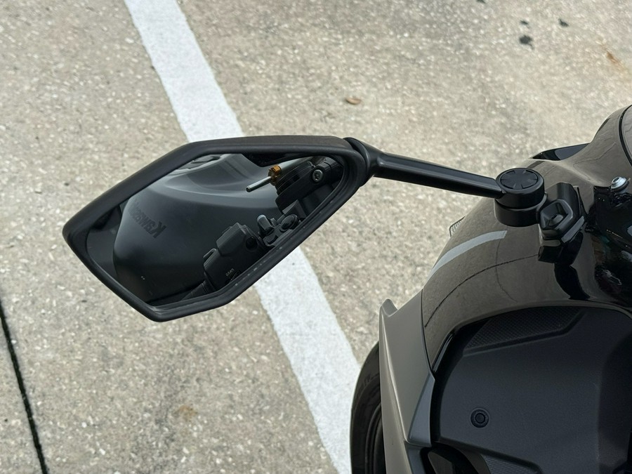 2025 Kawasaki Ninja® ZX™-6R KRT Edition ABS