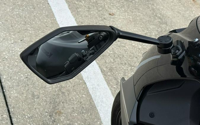 2025 Kawasaki Ninja® ZX™-6R KRT Edition ABS