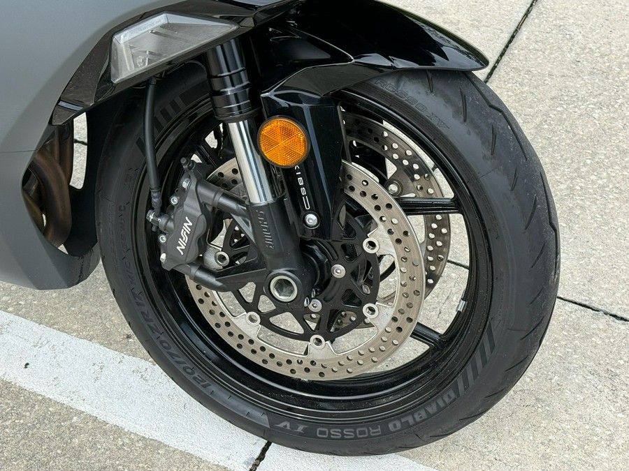 2025 Kawasaki Ninja® ZX™-6R KRT Edition ABS