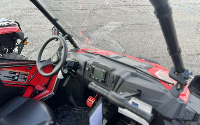 2025 Polaris RZR 200 EFI