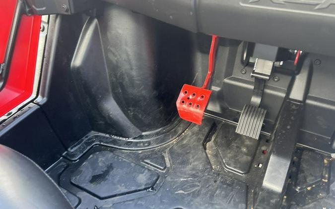 2025 Polaris RZR 200 EFI