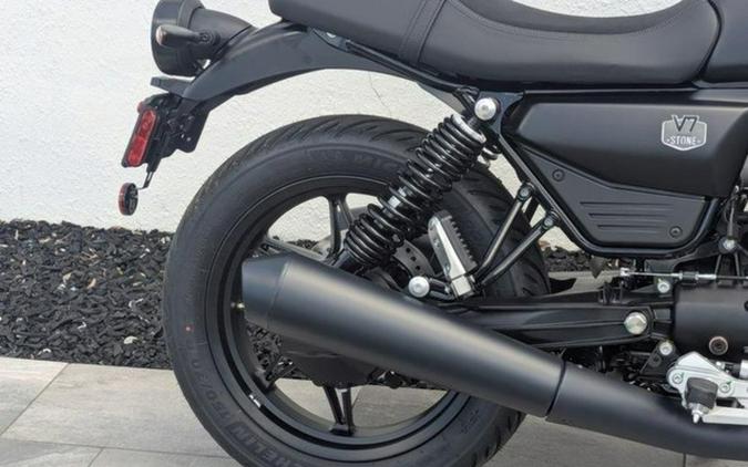 2026 Moto Guzzi V7 Stone