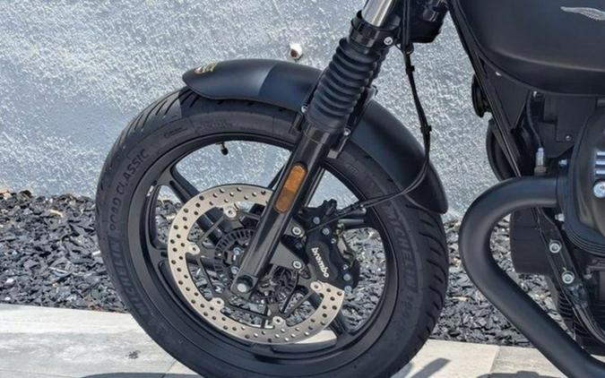 2026 Moto Guzzi V7 Stone