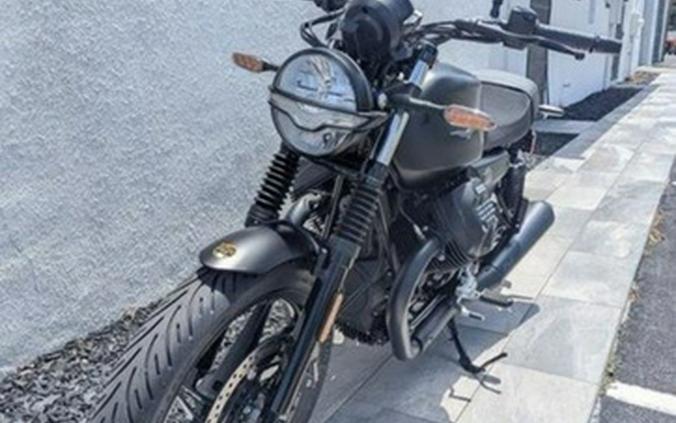 2026 Moto Guzzi V7 Stone