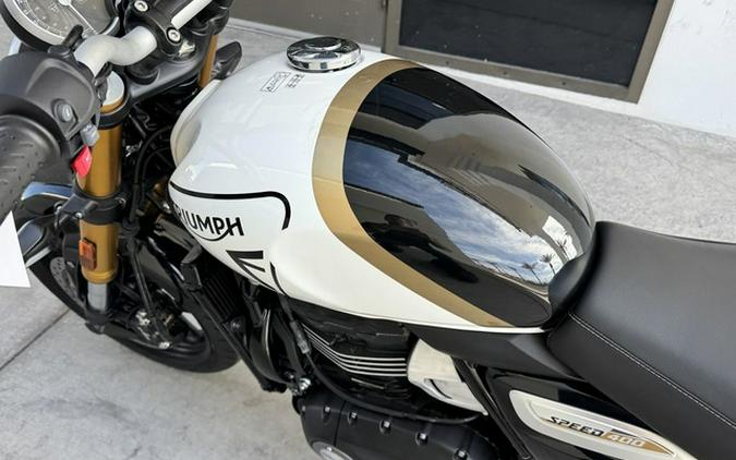 2026 Triumph Speed 400 Pearl Metallic WhitePhantom Black