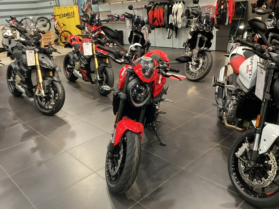 2024 Ducati Monster Plus