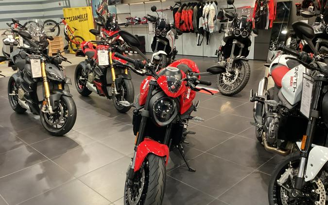 2024 Ducati Monster Plus