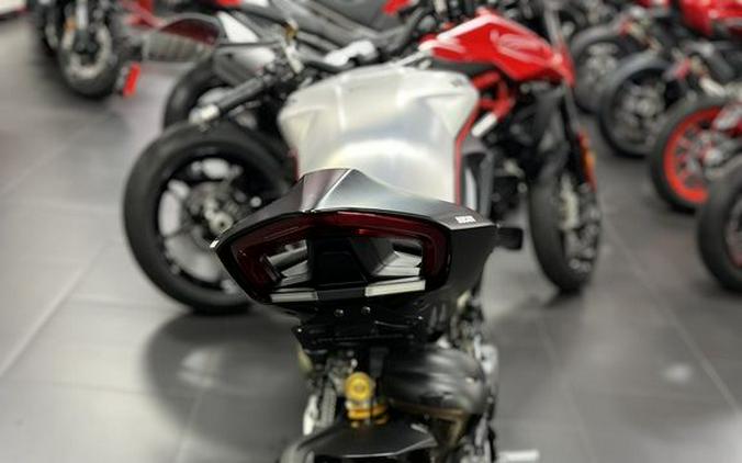 2022 Ducati STREETFIGHTER V4 SP