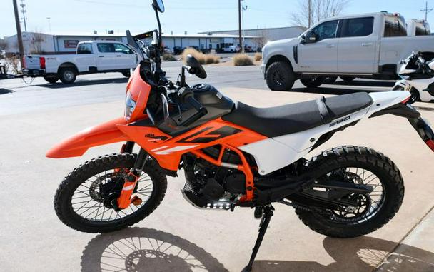 New 2025 KTM 390 ENDURO R