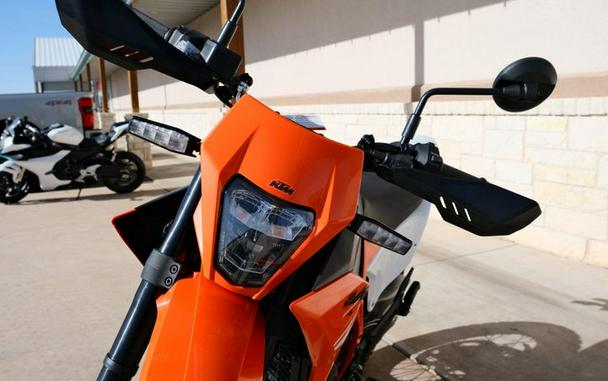 New 2025 KTM 390 ENDURO R