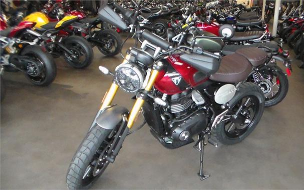 2024 Triumph Scrambler 400 X