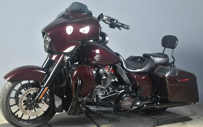 2019 Harley-Davidson CVO Street Glide Black Forest