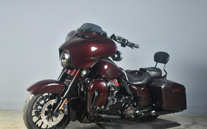 2019 Harley-Davidson CVO Street Glide Black Forest