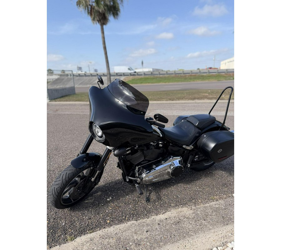 2018 Harley-Davidson Sport Glide Vivid Black