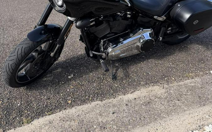 2018 Harley-Davidson Sport Glide Vivid Black