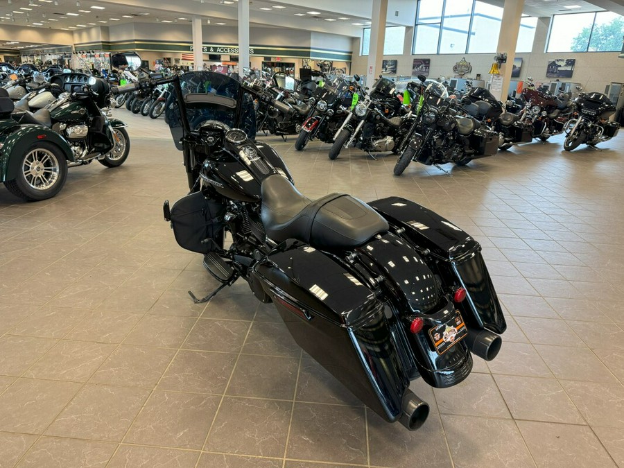 2017 Harley-Davidson Road King Special FLHRXS