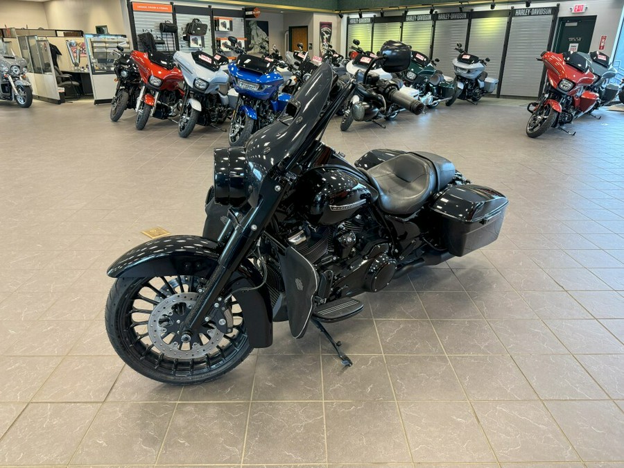 2017 Harley-Davidson Road King Special FLHRXS