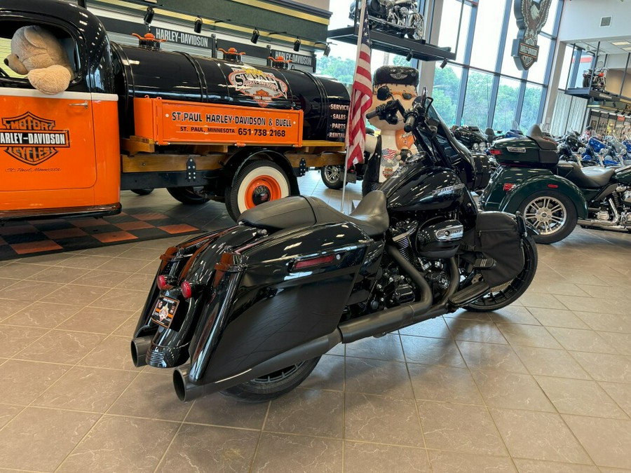 2017 Harley-Davidson Road King Special FLHRXS