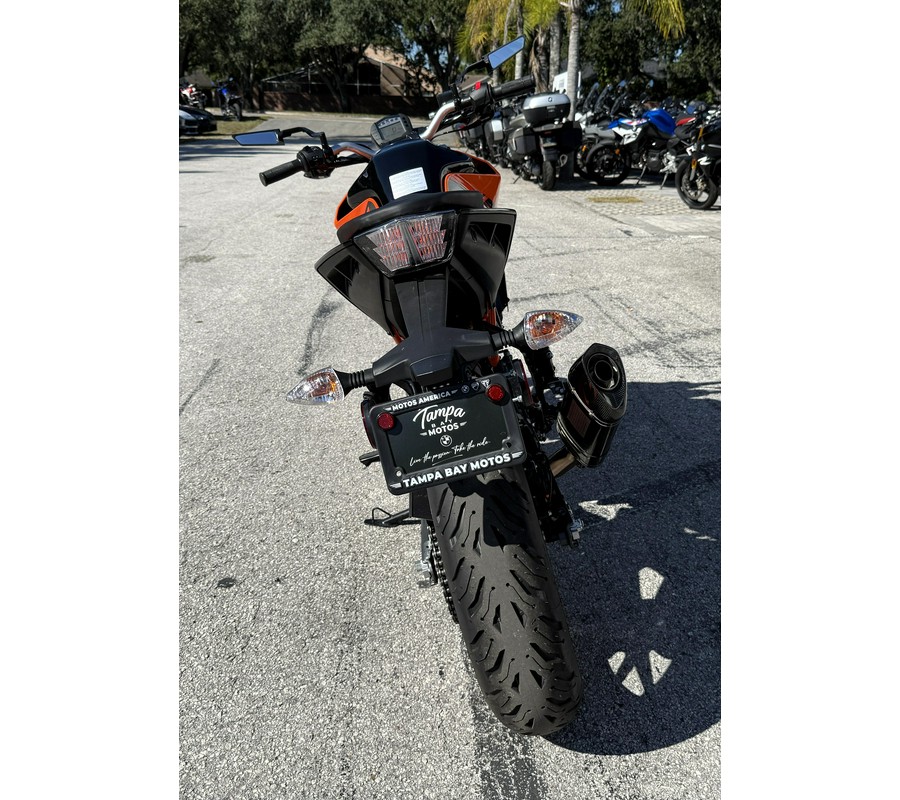 2023 KTM Duke 200