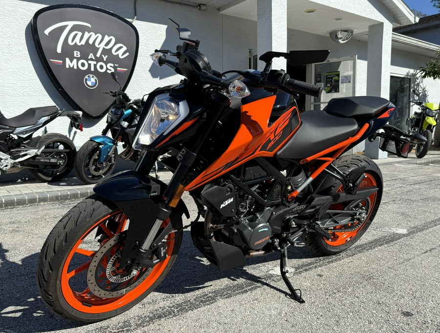 2023 KTM Duke 200