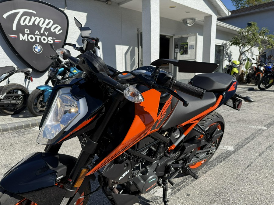 2023 KTM Duke 200