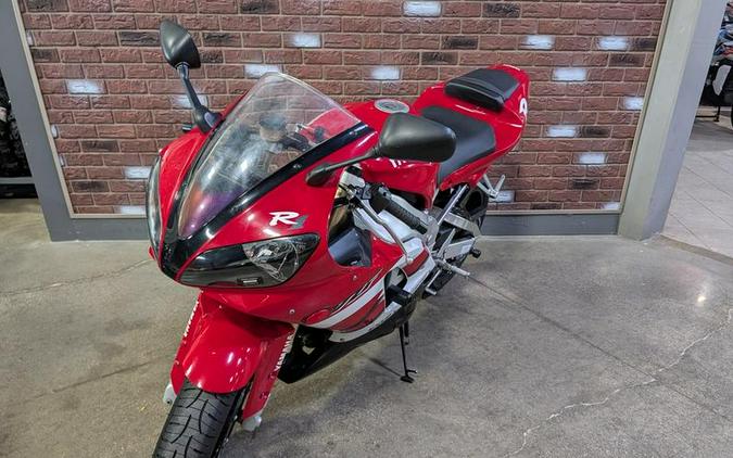 2000 Yamaha YZF-R1