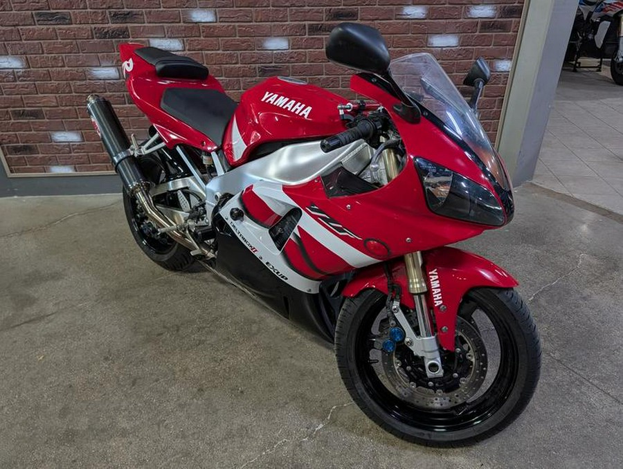 2000 Yamaha YZF-R1
