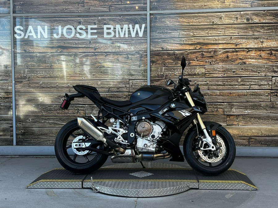 2024 BMW S 1000 R