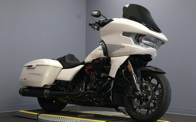 2024 Harley-Davidson® CVO™ Road Glide® ST Golden White Pearl
