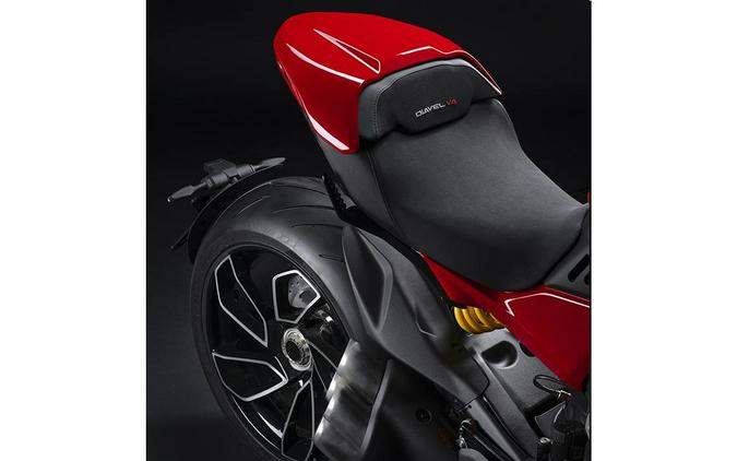 2023 Ducati Diavel V4 - DEMO