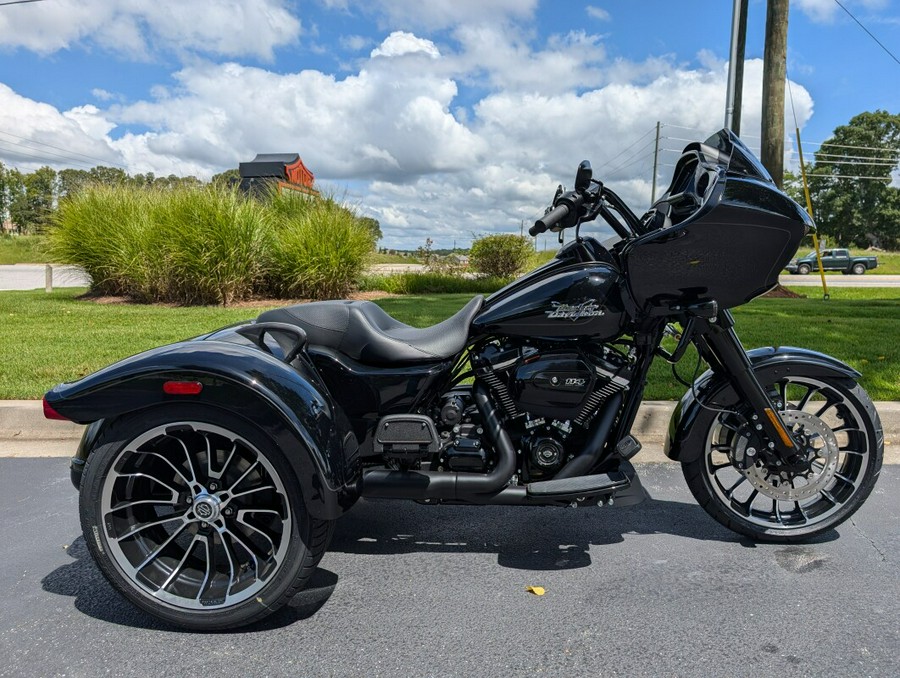 2024 Harley-Davidson Road Glide 3 Vivid Black