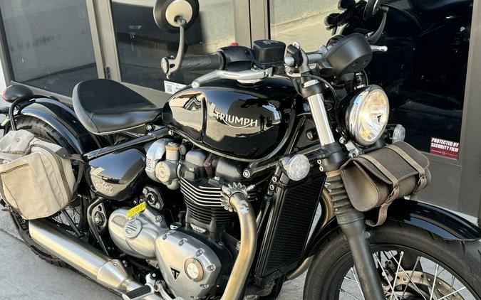 2018 Triumph Bonneville Bobber Black Jet Black