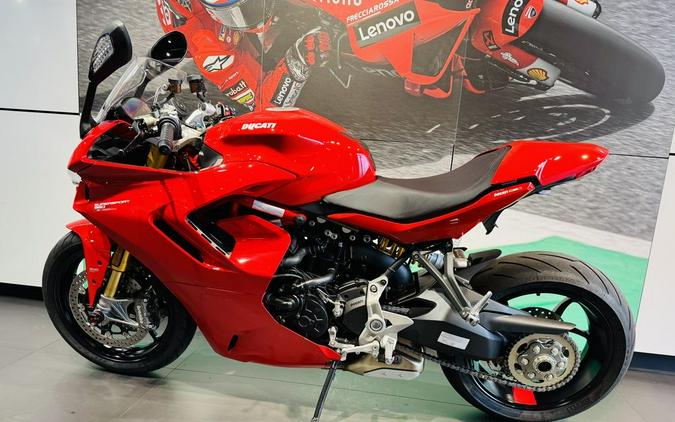 2024 Ducati Supersport 950 S Red