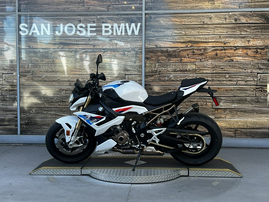 2024 BMW S 1000 R