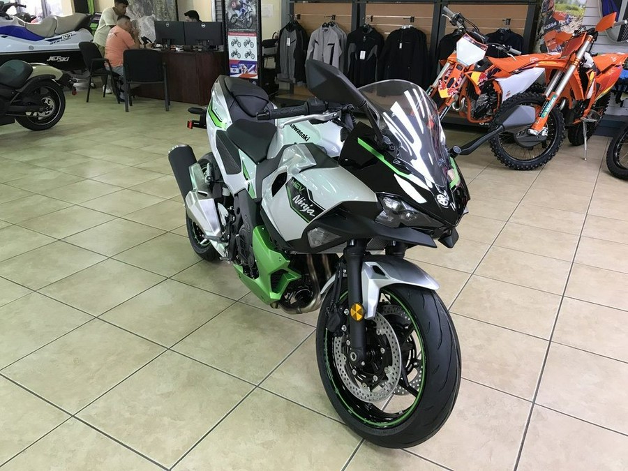 2024 Kawasaki Ninja® 7 Hybrid ABS