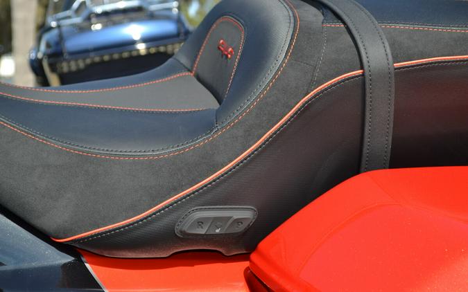 2026 Harley-Davidson® CVO Street Glide Limited Citrus Heat - FLHXLSE